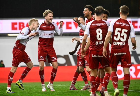 Nhận định soi kèo Standard Liege vs Zulte Waregem lúc 02h45 ngày 22/11/2025